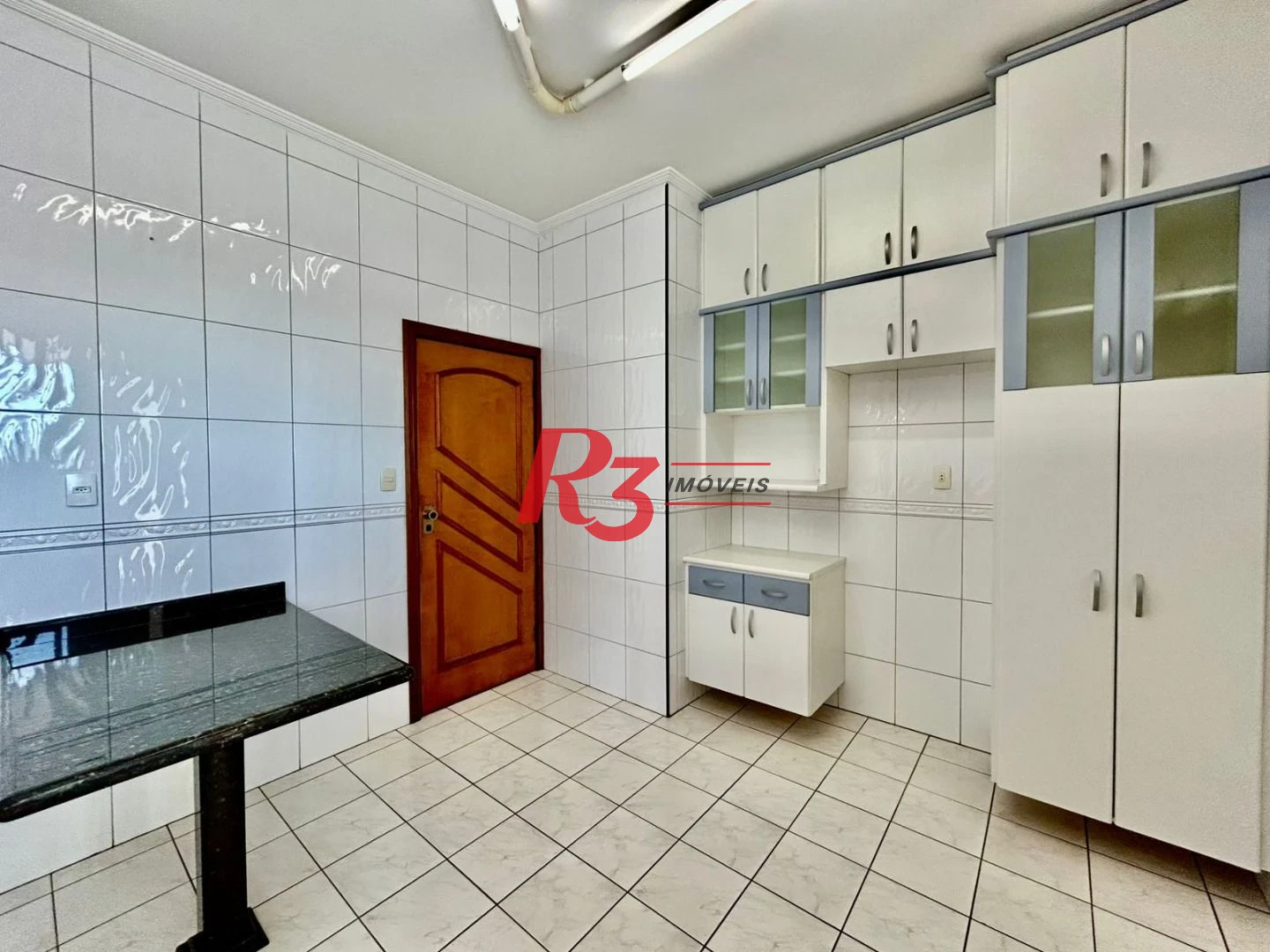 Apartamento com 2 dormitórios à venda, 125 m² por R$ 890.000,00 - Embaré - Santos/SP