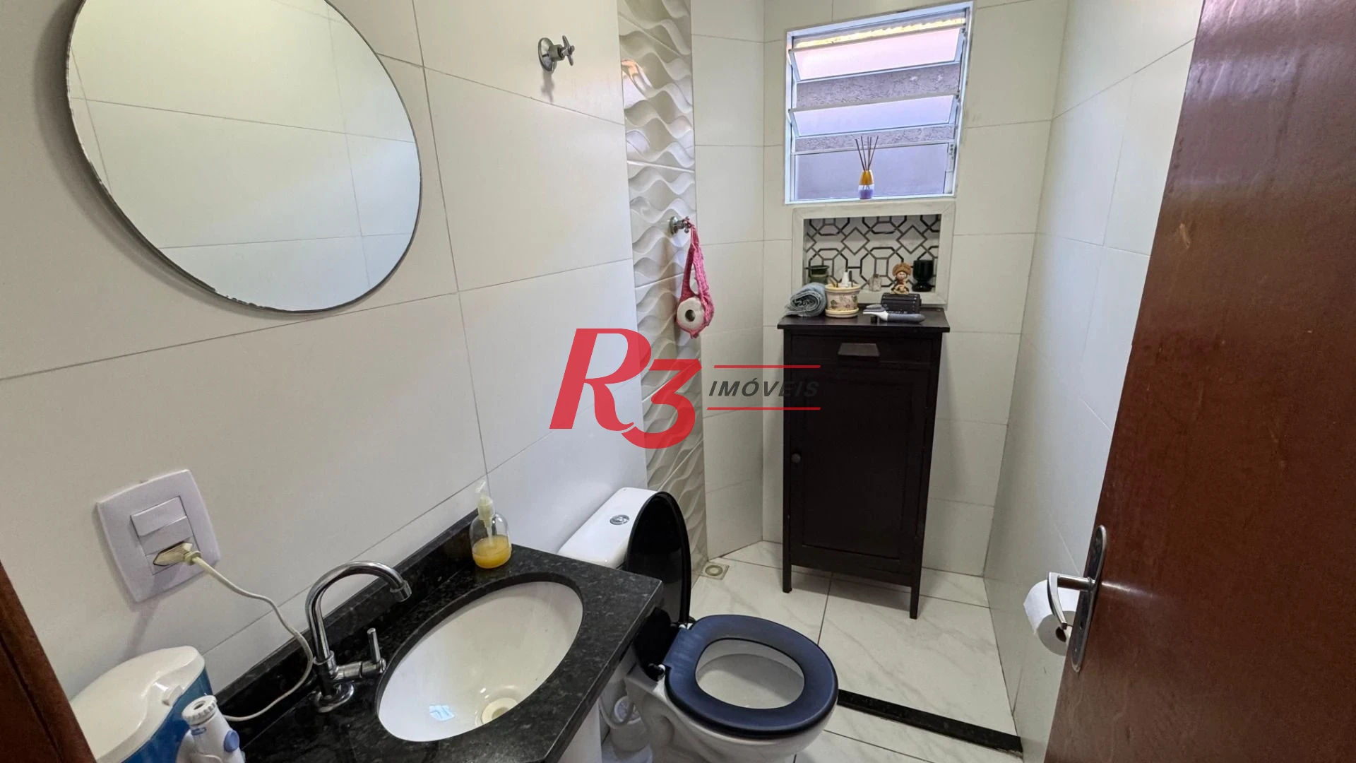 Casa com 3 dormitórios à venda, 119 m² por R$ 530.000,00 - Vila Valença - São Vicente/SP