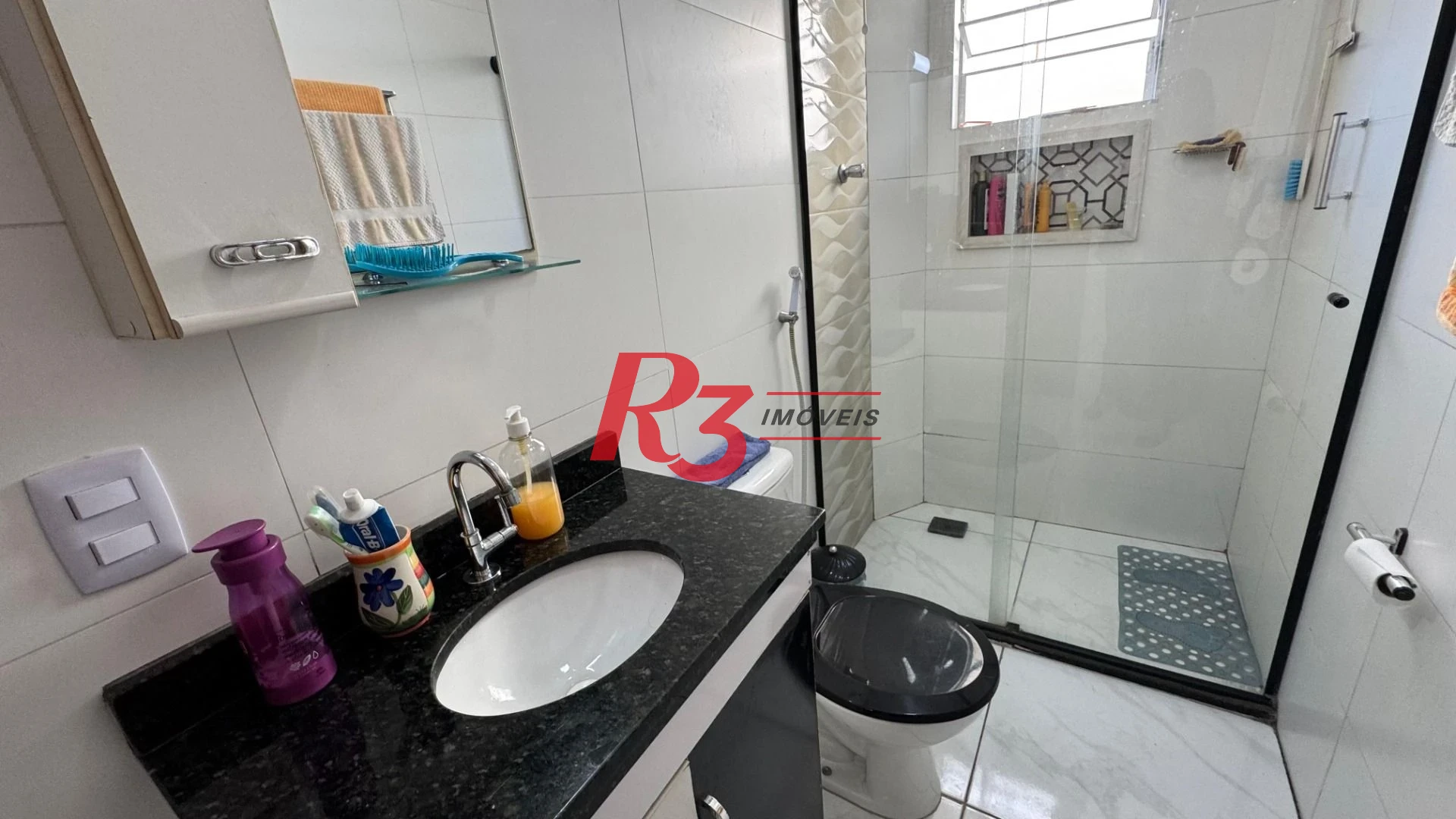 Casa com 3 dormitórios à venda, 119 m² por R$ 530.000,00 - Vila Valença - São Vicente/SP
