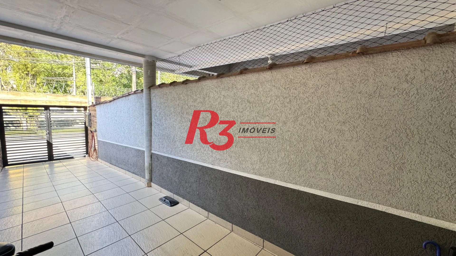Casa com 3 dormitórios à venda, 119 m² por R$ 530.000,00 - Vila Valença - São Vicente/SP