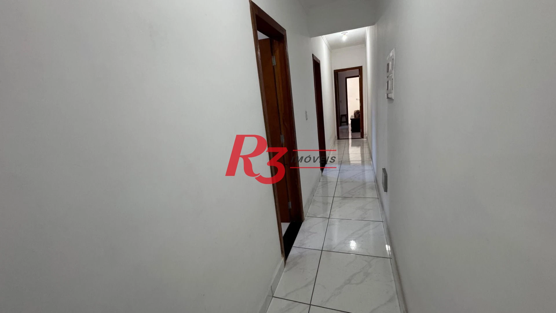 Casa com 3 dormitórios à venda, 119 m² por R$ 530.000,00 - Vila Valença - São Vicente/SP