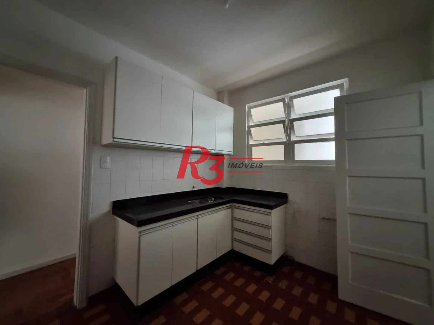 Apartamento com 2 dormitórios para alugar, 90 m² por R$ 5.100,02/mês - Gonzaga - Santos/SP