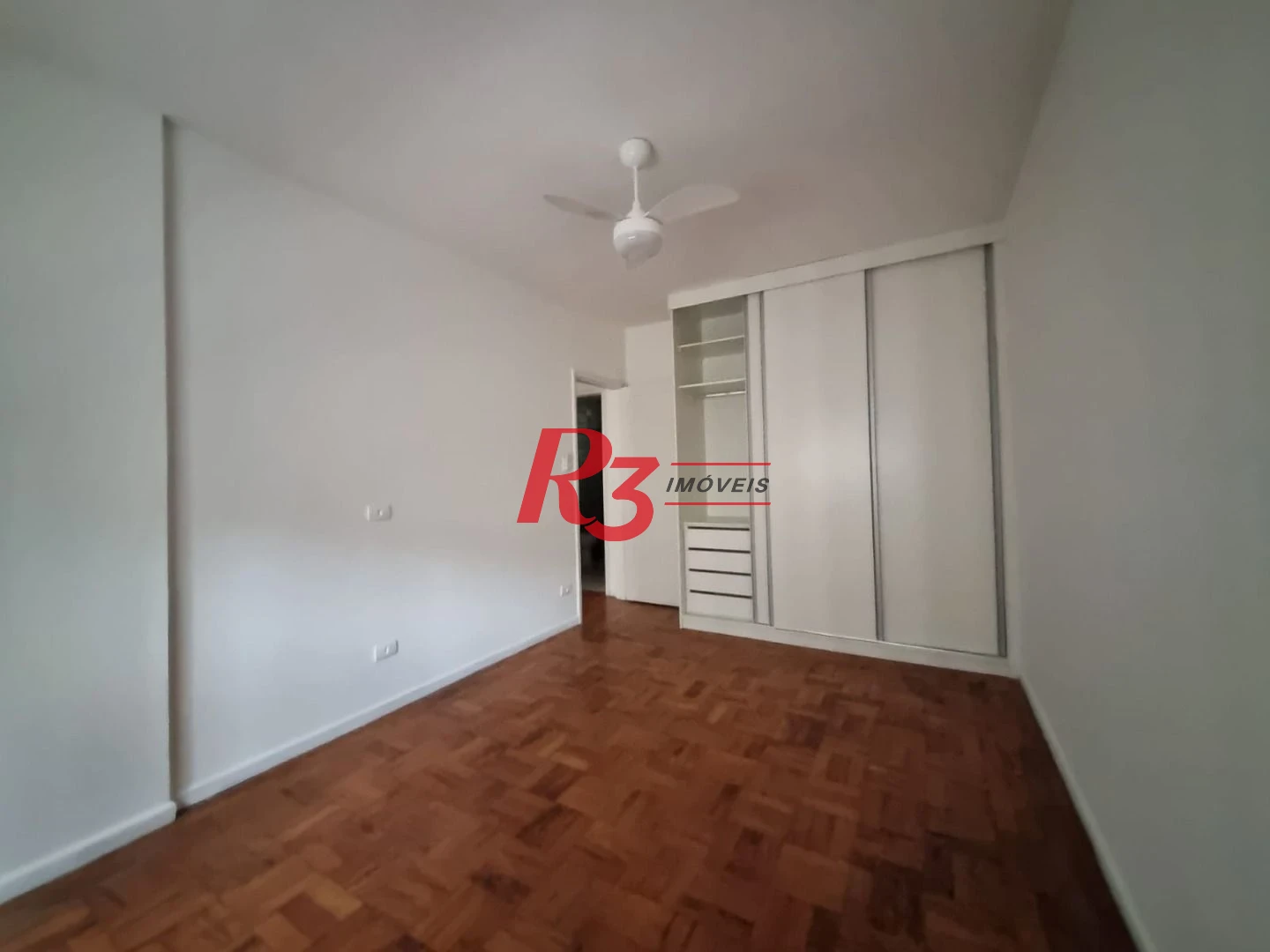 Apartamento com 2 dormitórios para alugar, 90 m² por R$ 5.100,02/mês - Gonzaga - Santos/SP
