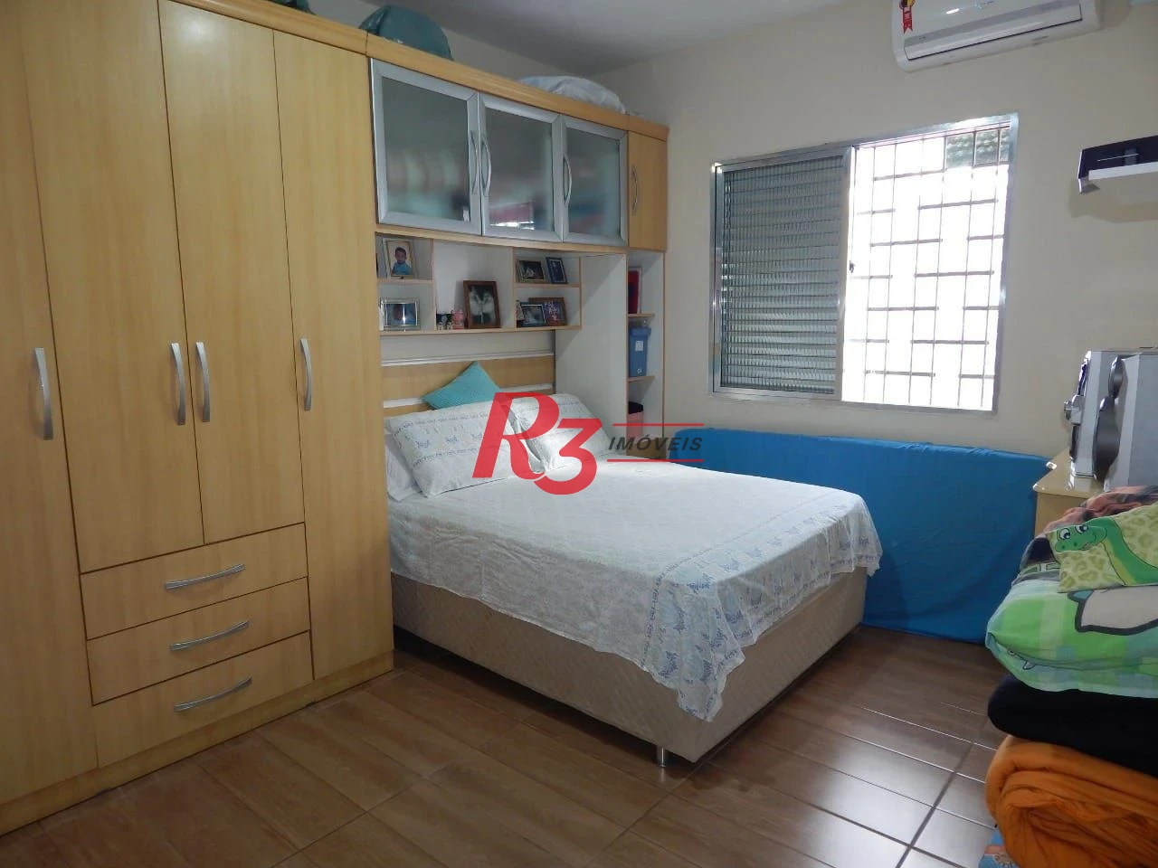 Casa com 2 dormitórios à venda, 73 m² por R$ 320.000,00 - Bom Retiro - Santos/SP