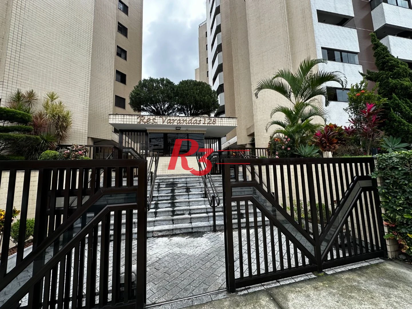 OPortunidade à venda em Santos, 1 quarto, portaria 24h, lazer completo, condição muito especial, localização ótima!!