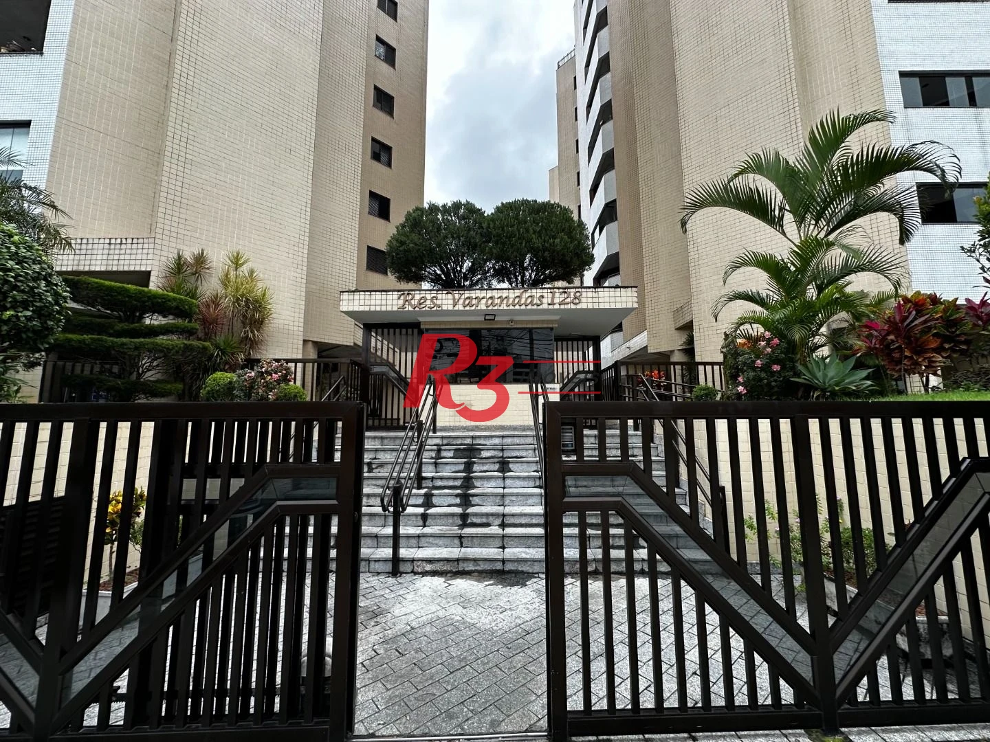 OPortunidade à venda em Santos, 1 quarto, portaria 24h, lazer completo, condição muito especial, localização ótima!!