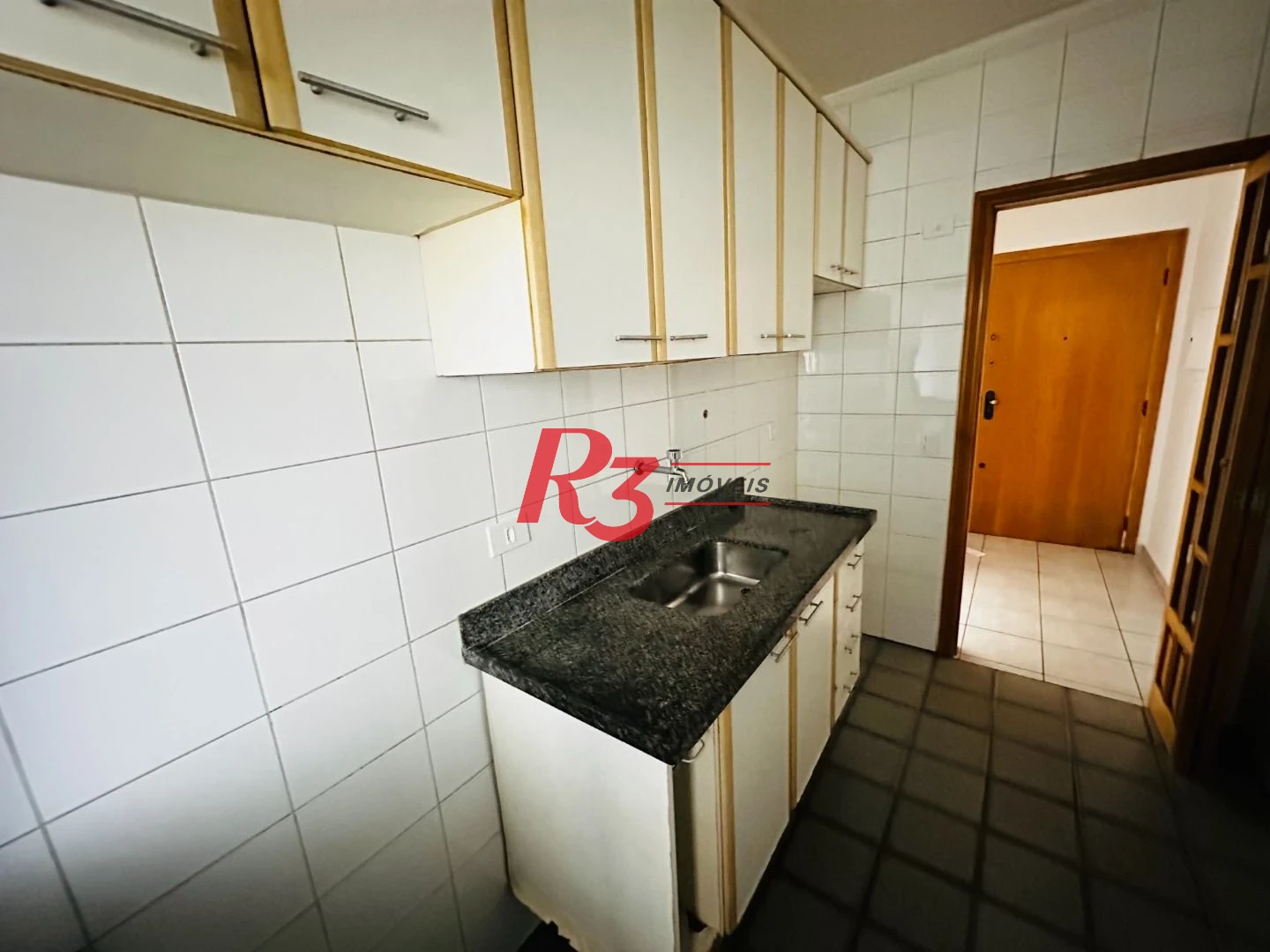 OPortunidade à venda em Santos, 1 quarto, portaria 24h, lazer completo, condição muito especial, localização ótima!!