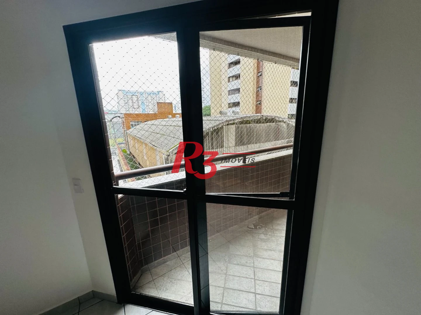 OPortunidade à venda em Santos, 1 quarto, portaria 24h, lazer completo, condição muito especial, localização ótima!!