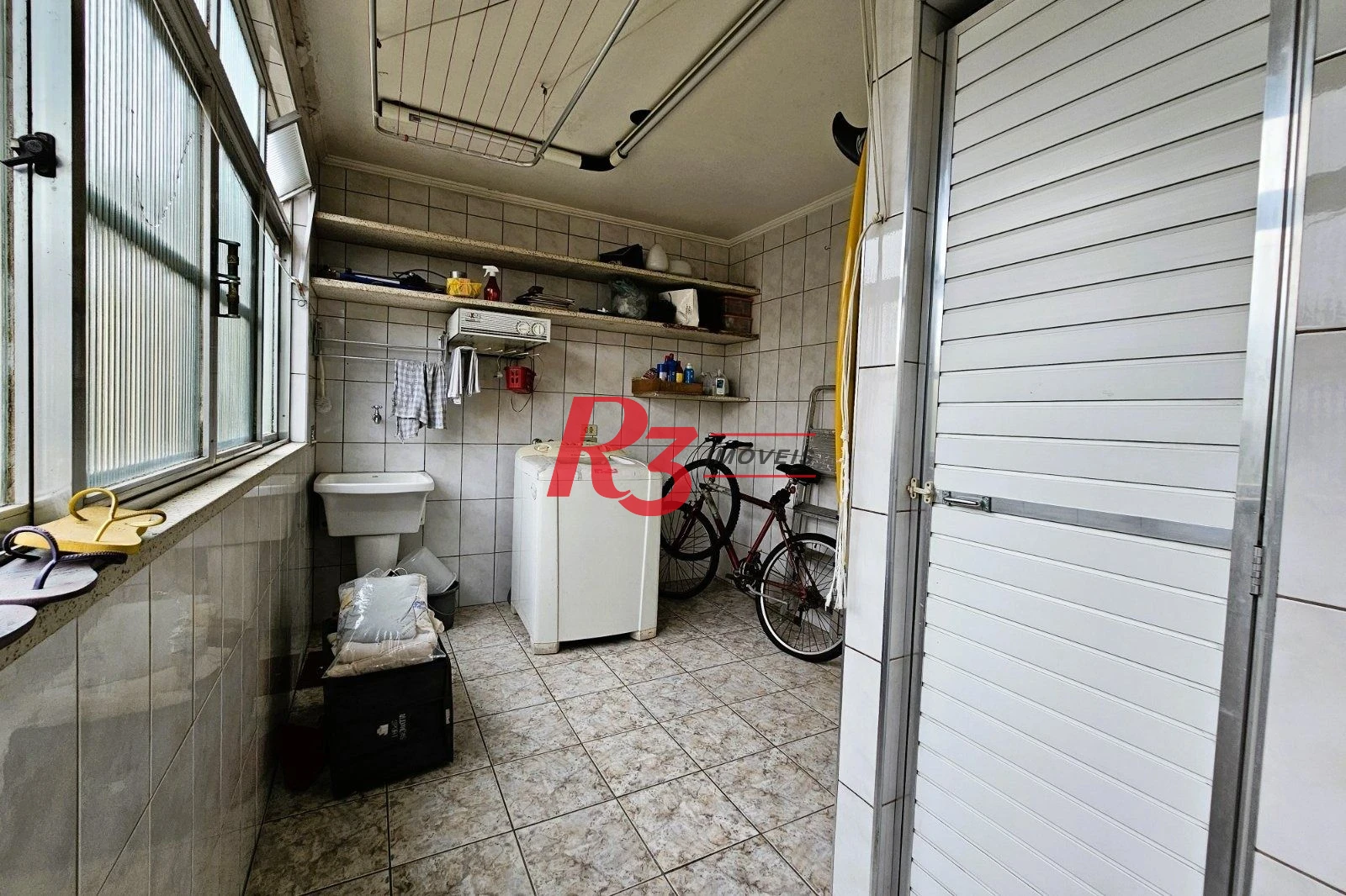 Apartamento com 3 dormitórios à venda, 108 m² por R$ 445.000,00 - Campo Grande - Santos/SP