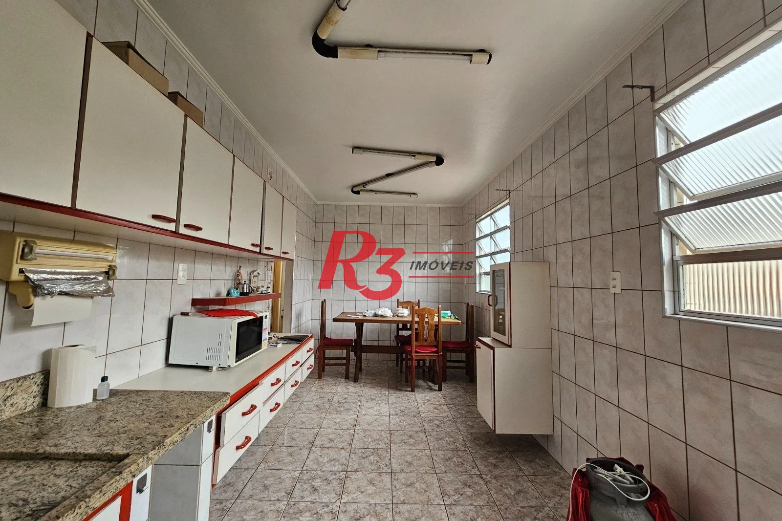Apartamento com 3 dormitórios à venda, 108 m² por R$ 445.000,00 - Campo Grande - Santos/SP