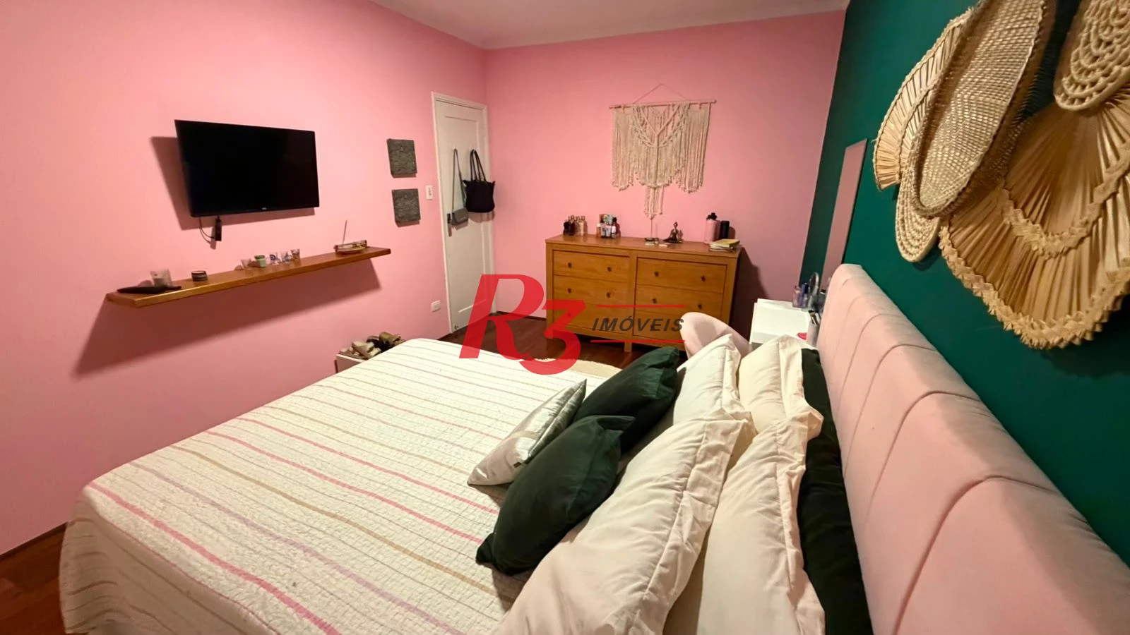 Apartamento com 3 dormitórios à venda, 108 m² por R$ 540.000,00 - Campo Grande - Santos/SP