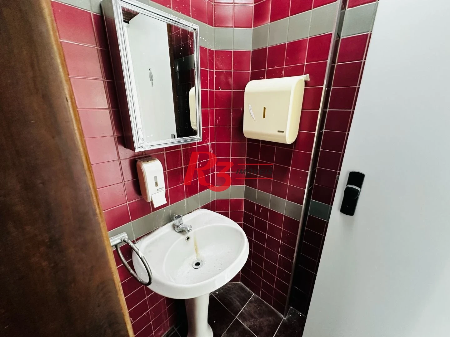 Sala para alugar, 121 m² por R$ 5.000,00/mês - Gonzaga - Santos/SP