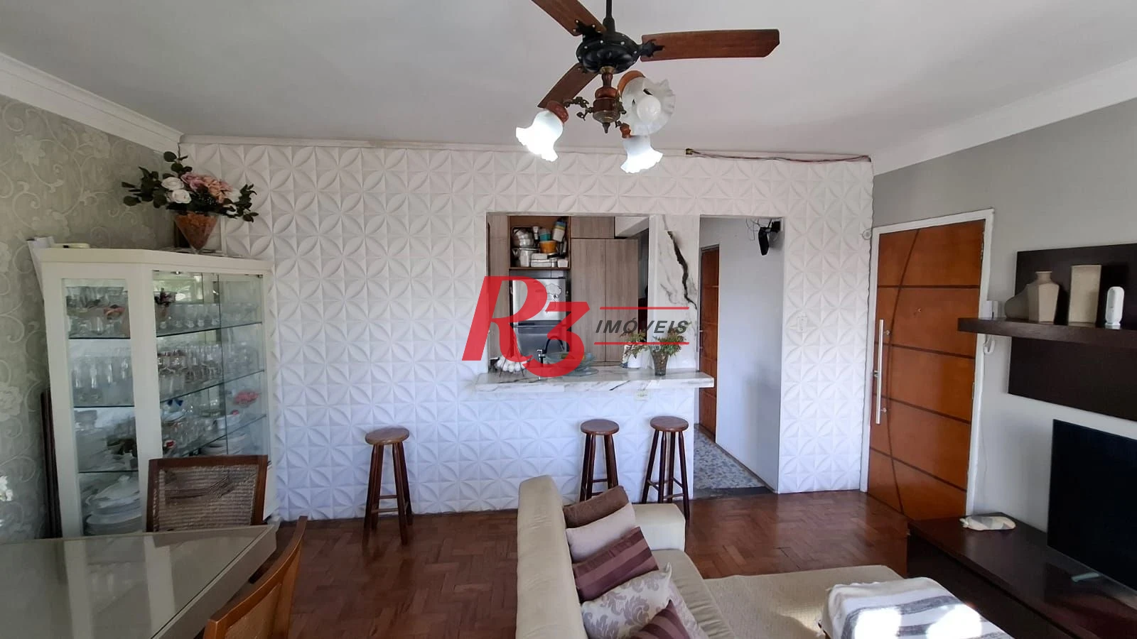 Apartamento com 3 dormitórios à venda, 84 m² por R$ 300.000,00 - Centro - São Vicente/SP