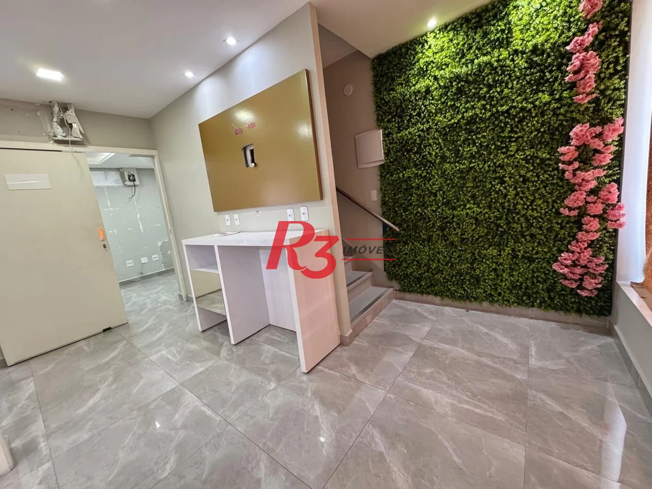 Sobrado com 3 dormitórios para alugar, 200 m² por R$ 16.550,00/mês - Gonzaga - Santos/SP