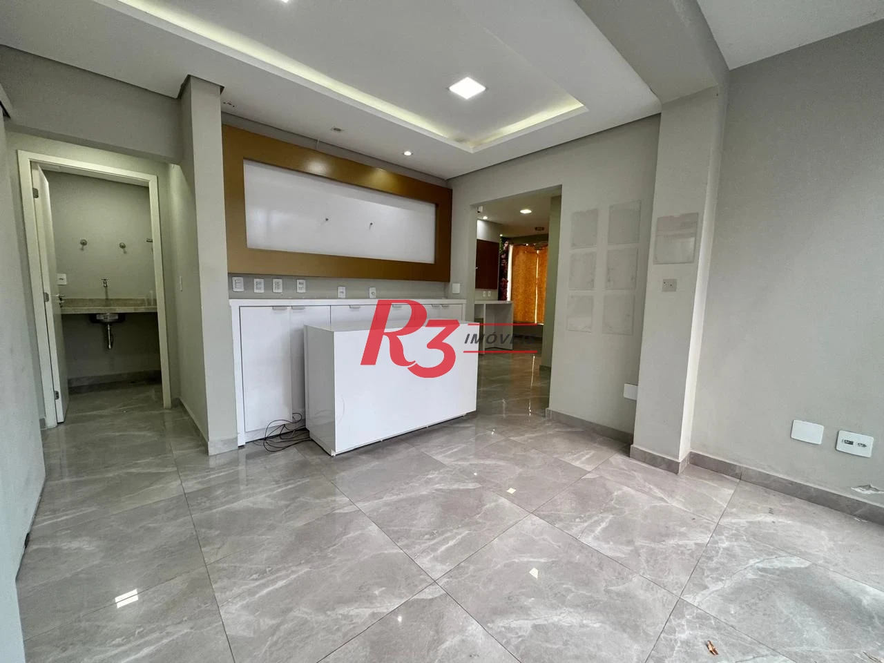 Sobrado com 3 dormitórios para alugar, 200 m² por R$ 16.550,00/mês - Gonzaga - Santos/SP