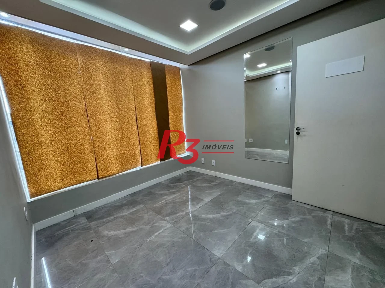 Sobrado com 3 dormitórios para alugar, 200 m² por R$ 16.550,00/mês - Gonzaga - Santos/SP