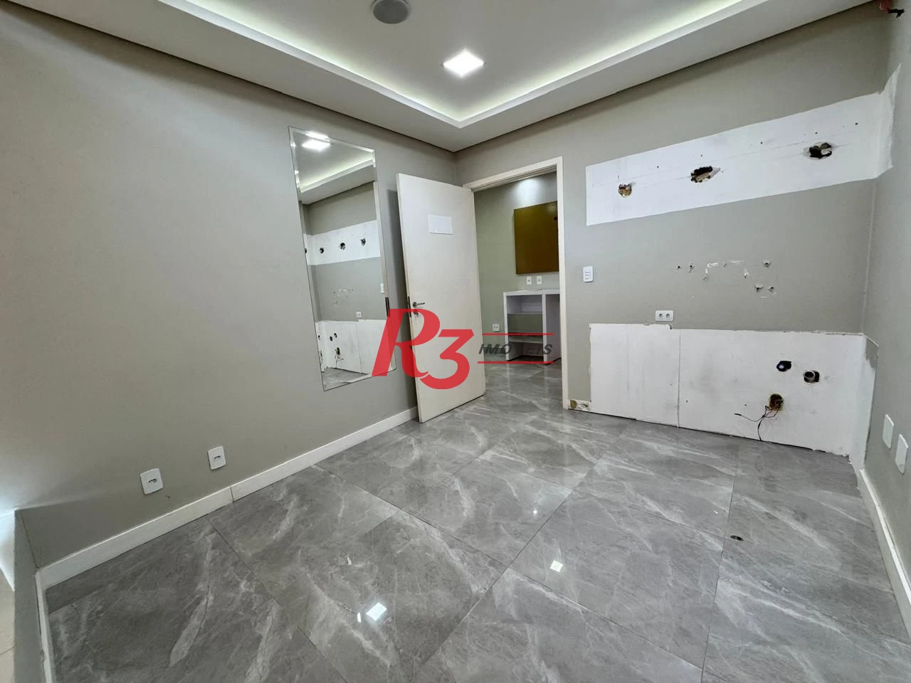 Sobrado com 3 dormitórios para alugar, 200 m² por R$ 16.550,00/mês - Gonzaga - Santos/SP
