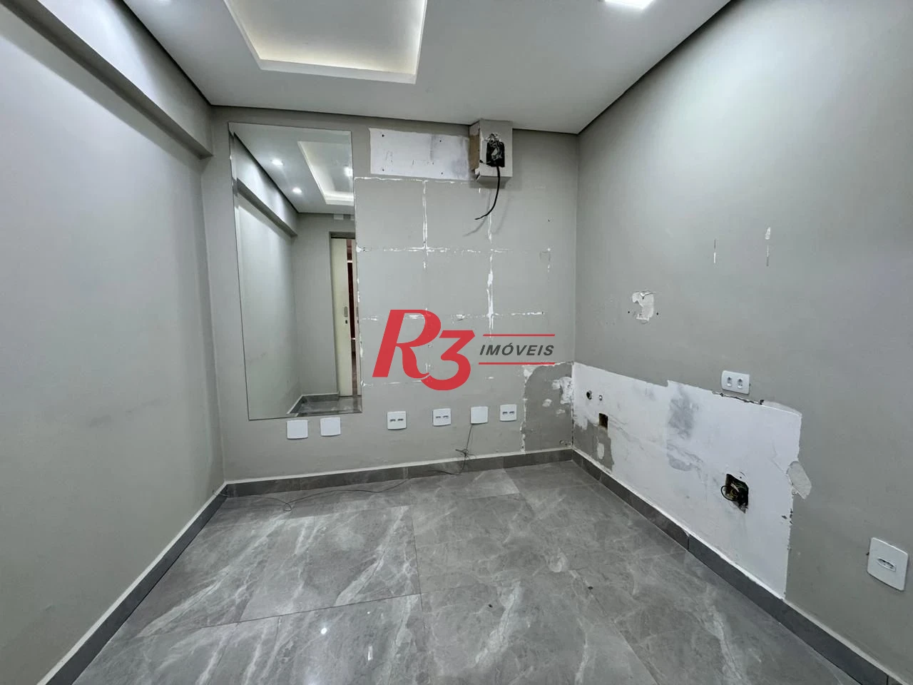Sobrado com 3 dormitórios para alugar, 200 m² por R$ 16.550,00/mês - Gonzaga - Santos/SP