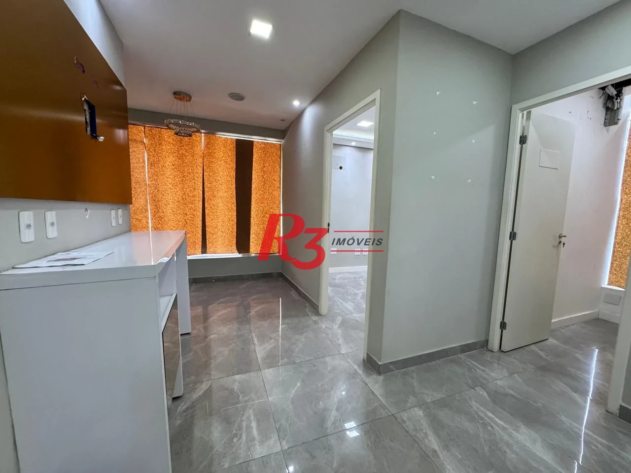 Sobrado com 3 dormitórios para alugar, 200 m² por R$ 16.550,00/mês - Gonzaga - Santos/SP