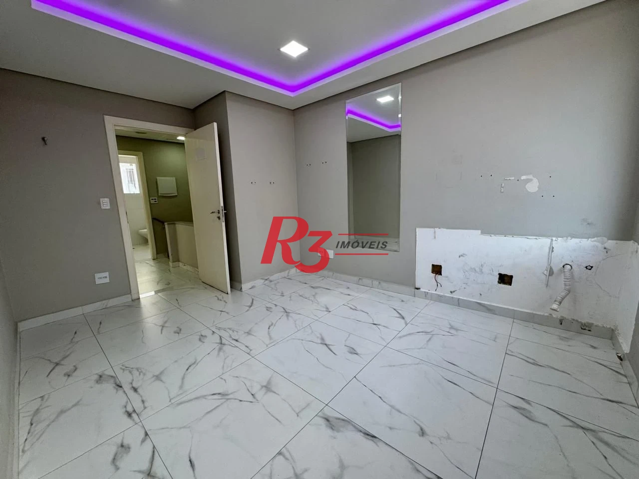 Sobrado com 3 dormitórios para alugar, 200 m² por R$ 16.550,00/mês - Gonzaga - Santos/SP