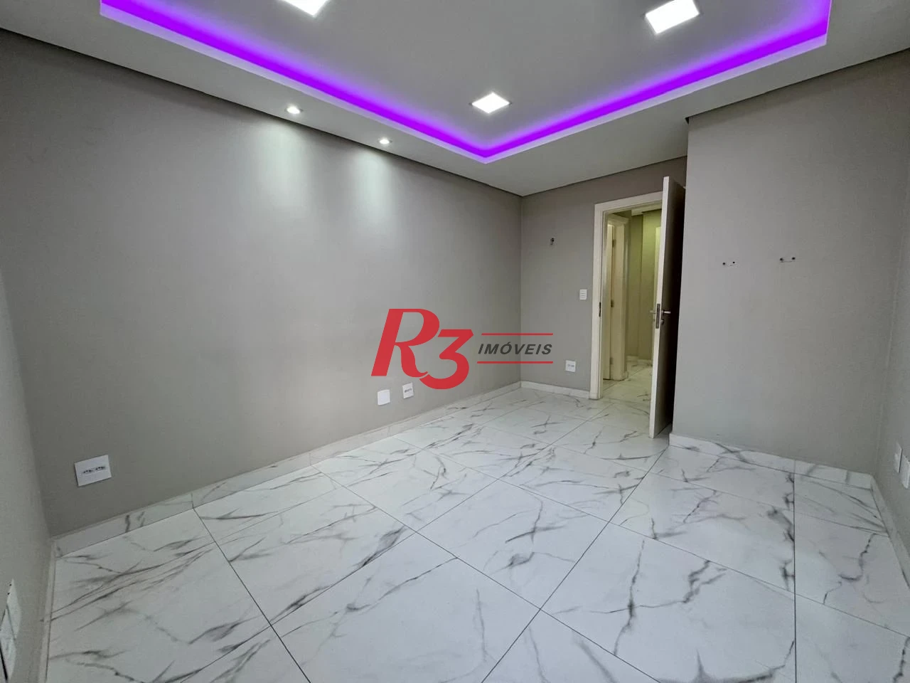 Sobrado com 3 dormitórios para alugar, 200 m² por R$ 16.550,00/mês - Gonzaga - Santos/SP