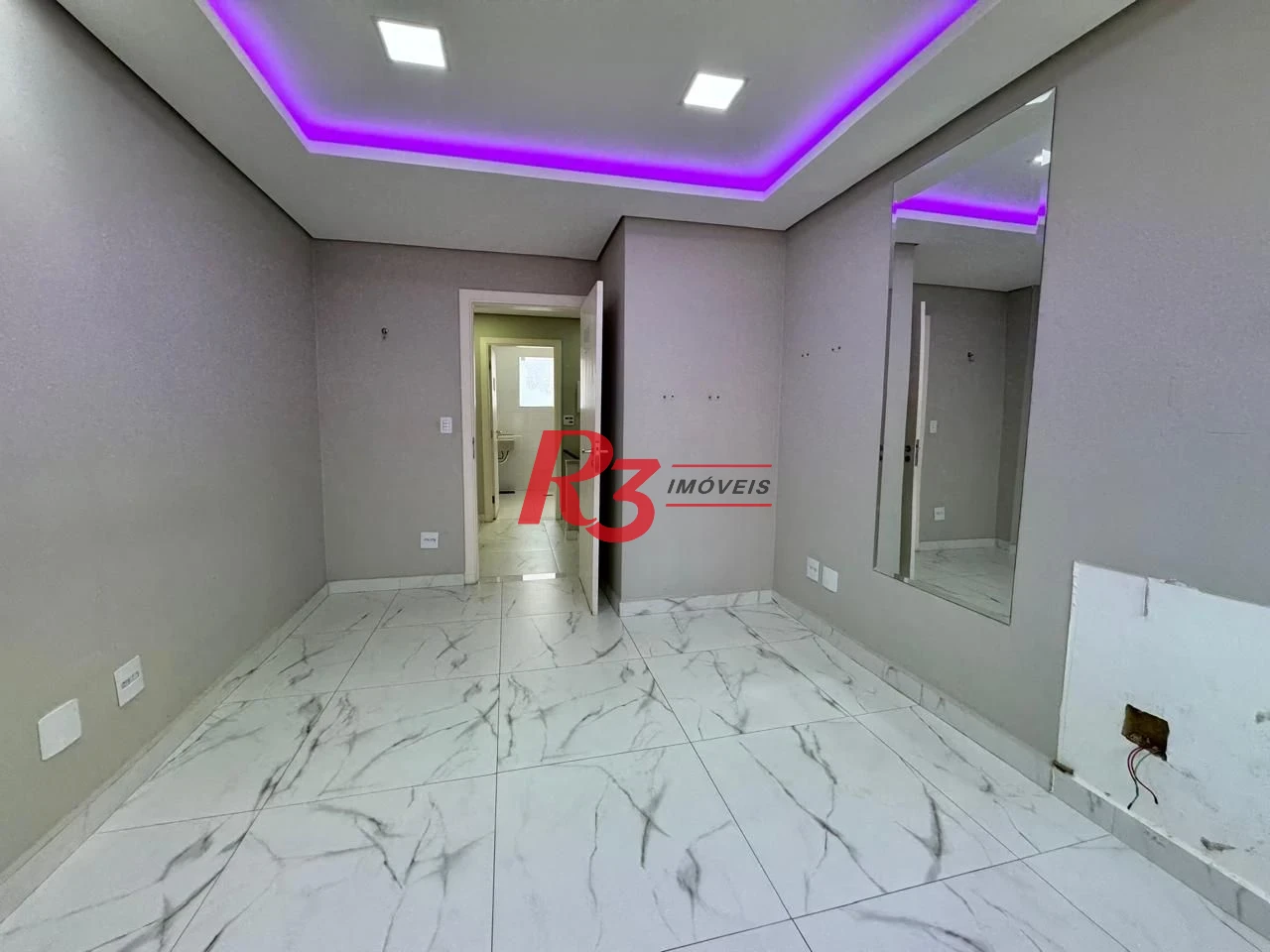 Sobrado com 3 dormitórios para alugar, 200 m² por R$ 16.550,00/mês - Gonzaga - Santos/SP