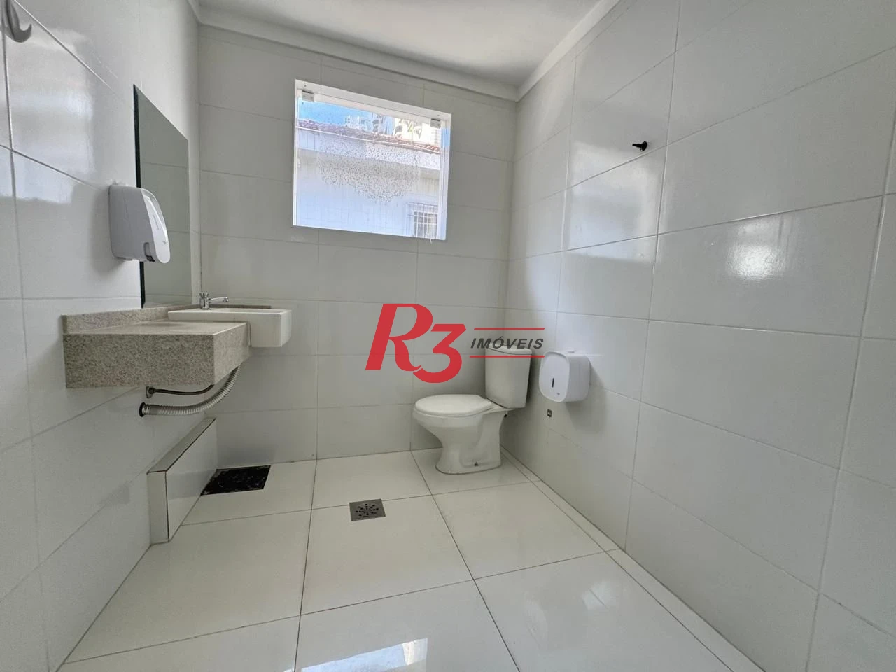 Sobrado com 3 dormitórios para alugar, 200 m² por R$ 16.550,00/mês - Gonzaga - Santos/SP