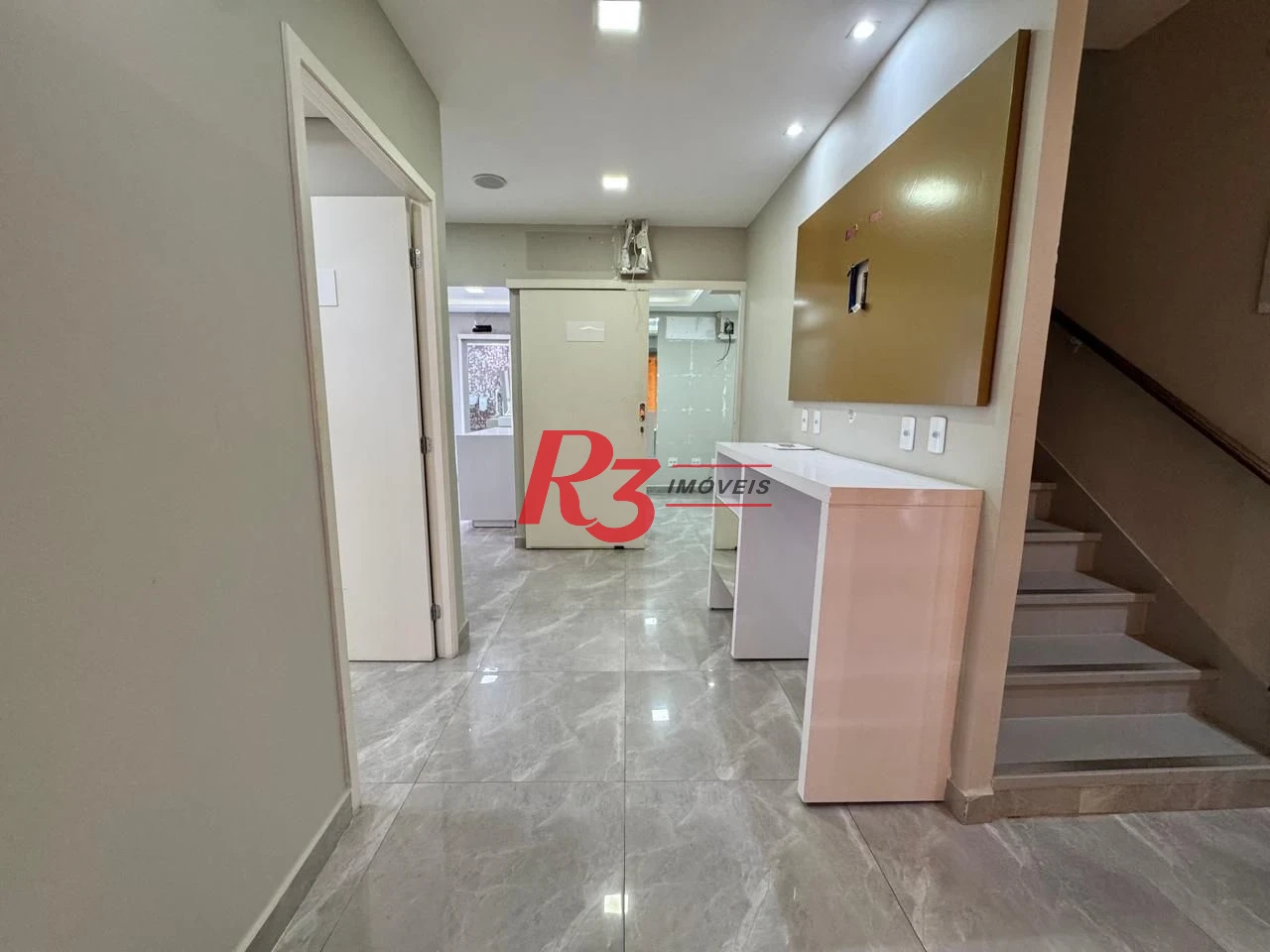 Sobrado com 3 dormitórios para alugar, 200 m² por R$ 16.550,00/mês - Gonzaga - Santos/SP