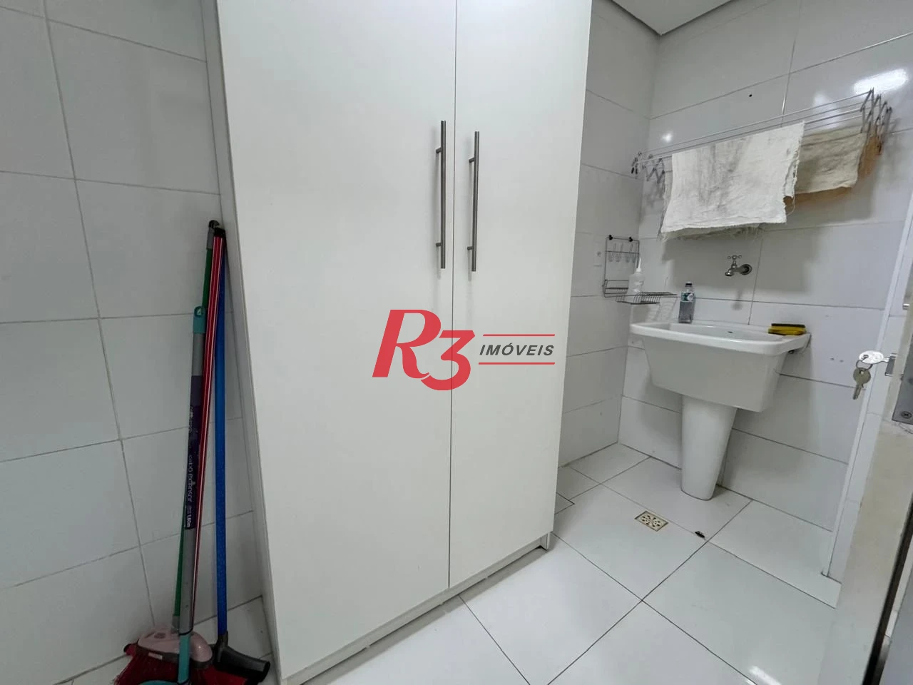 Sobrado com 3 dormitórios para alugar, 200 m² por R$ 16.550,00/mês - Gonzaga - Santos/SP