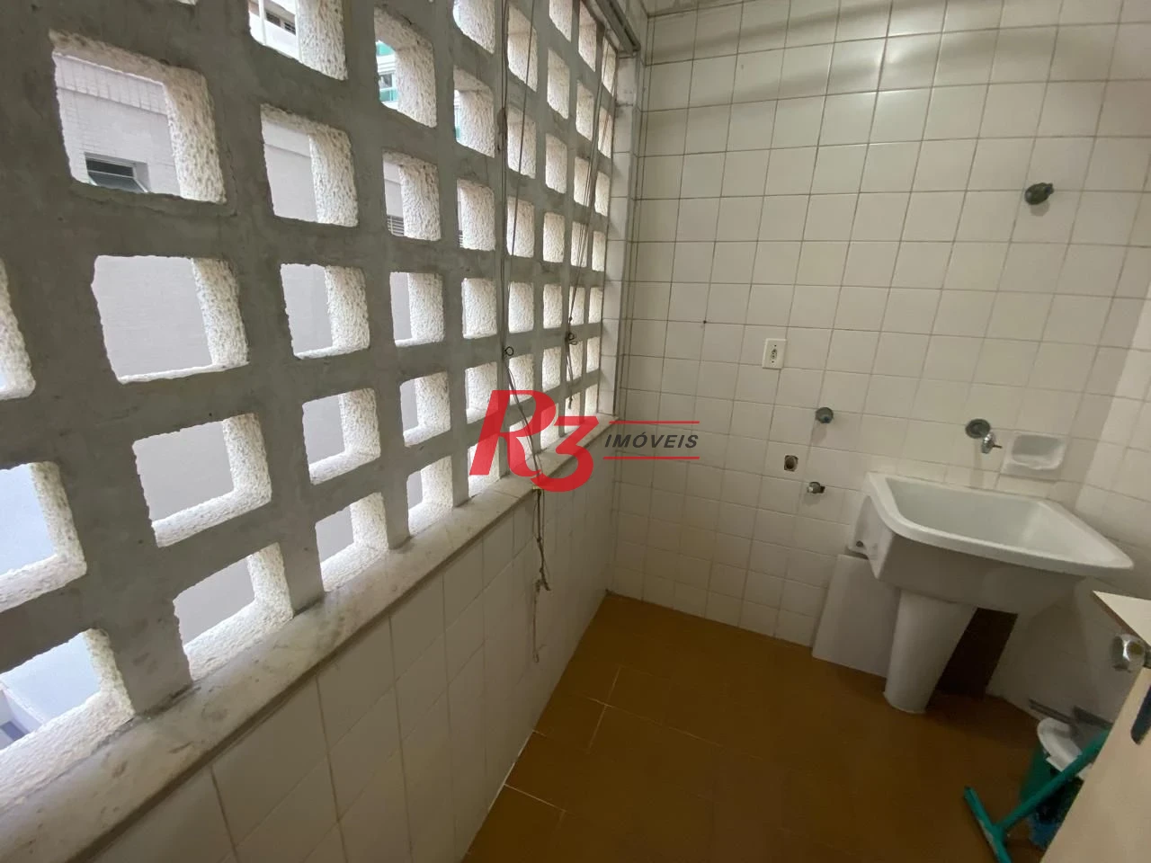 Apartamento com 1 dormitório à venda, 70 m² por R$ 430.000,00 - Gonzaga - Santos/SP
