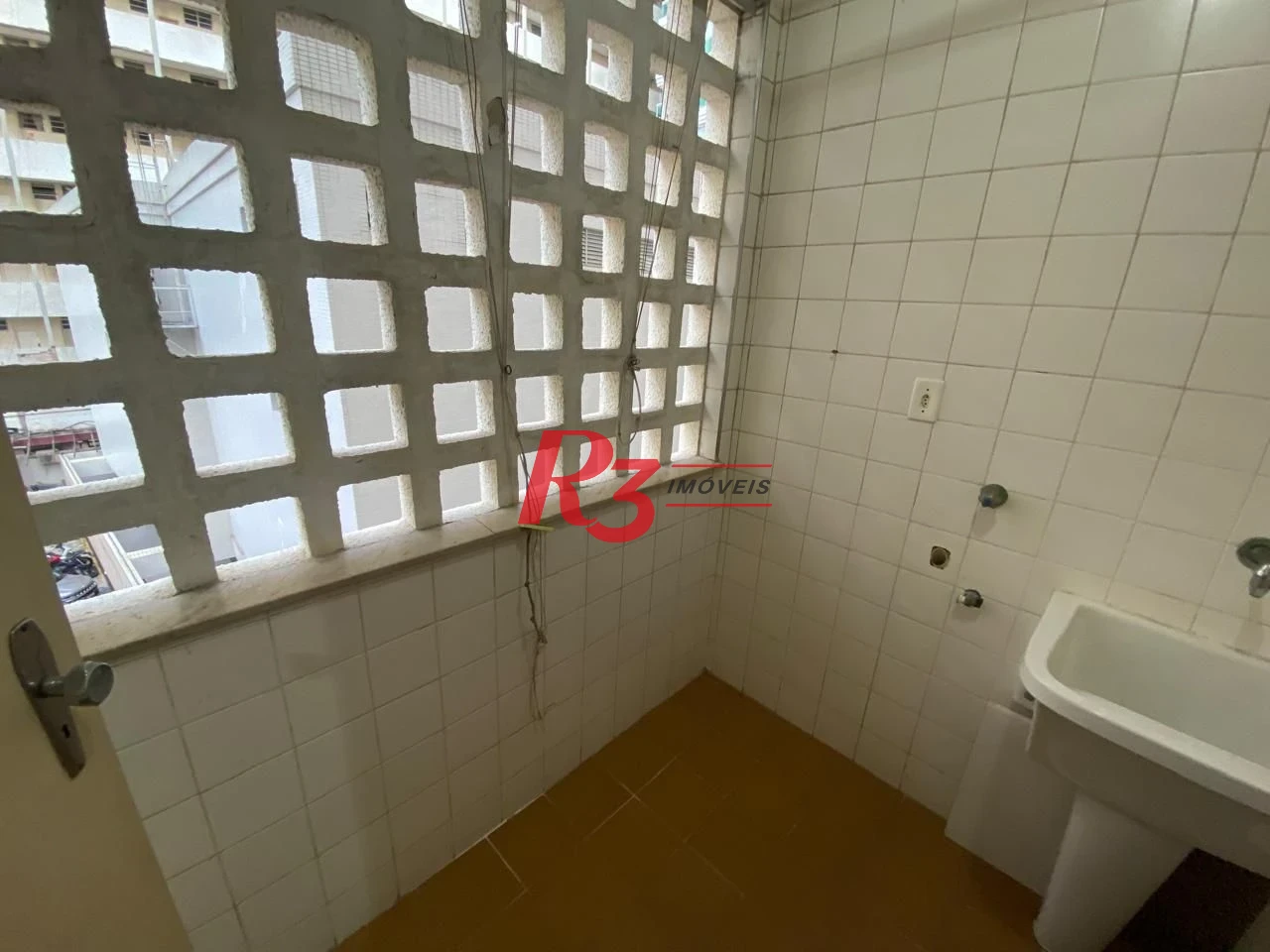 Apartamento com 1 dormitório à venda, 70 m² por R$ 430.000,00 - Gonzaga - Santos/SP