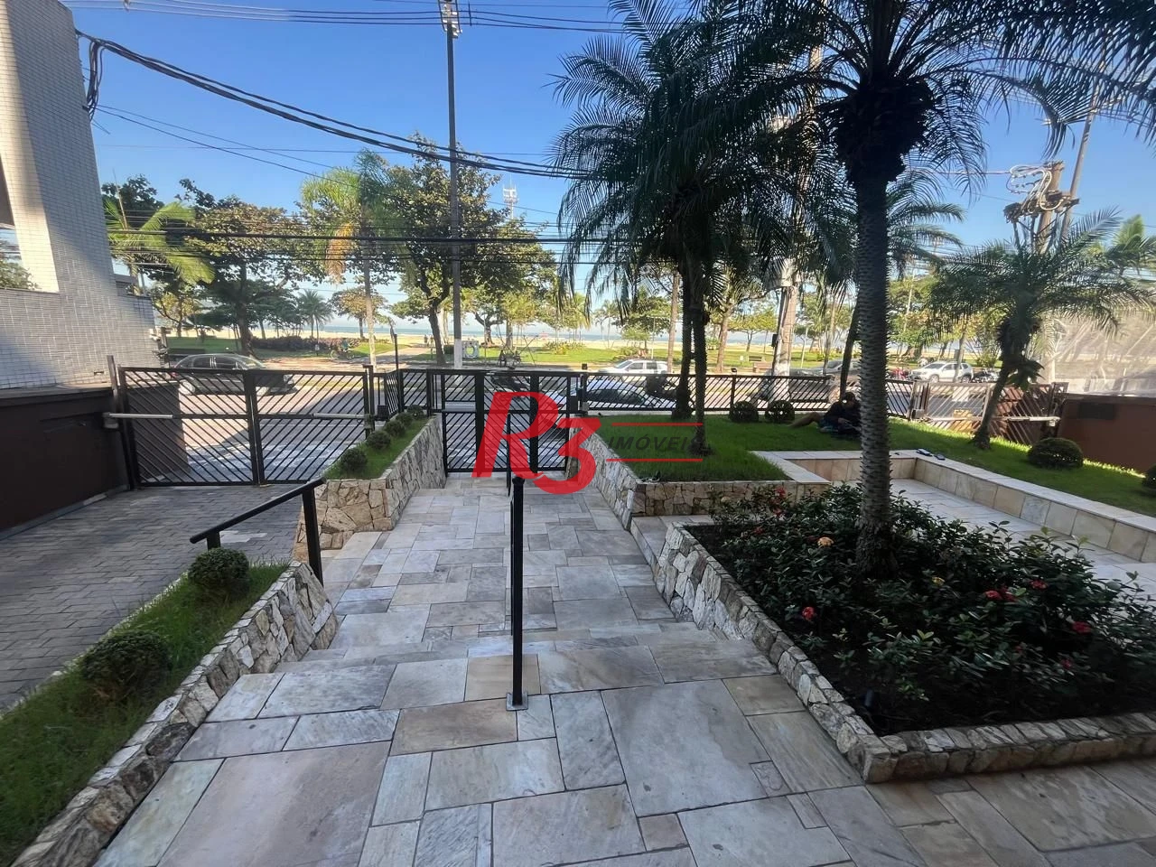 Apartamento com 1 dormitório à venda, 70 m² por R$ 430.000,00 - Gonzaga - Santos/SP
