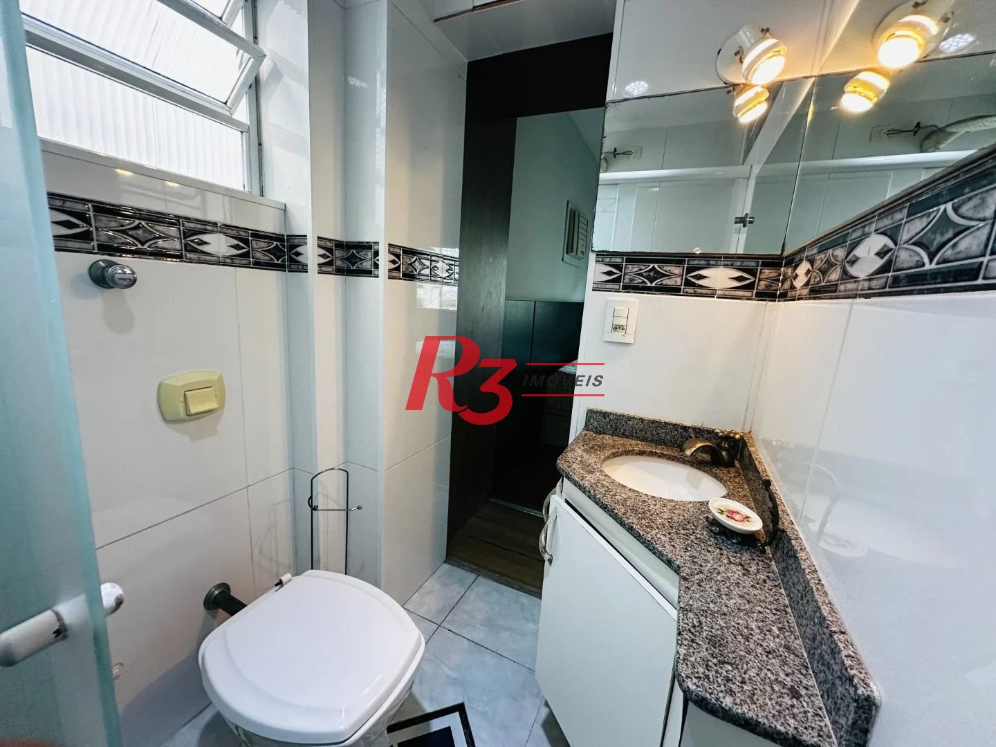 Apartamento com 4 dormitórios à venda, 184 m² por R$ 980.000,00 - Ponta da Praia - Santos/SP