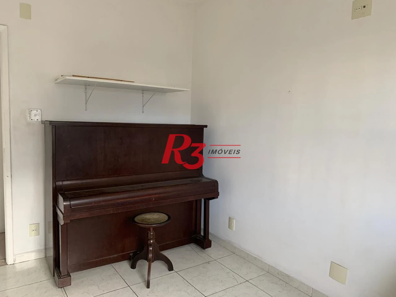 Apartamento com 3 dormitórios à venda, 97 m² por R$ 550.000,00 - Gonzaga - Santos/SP