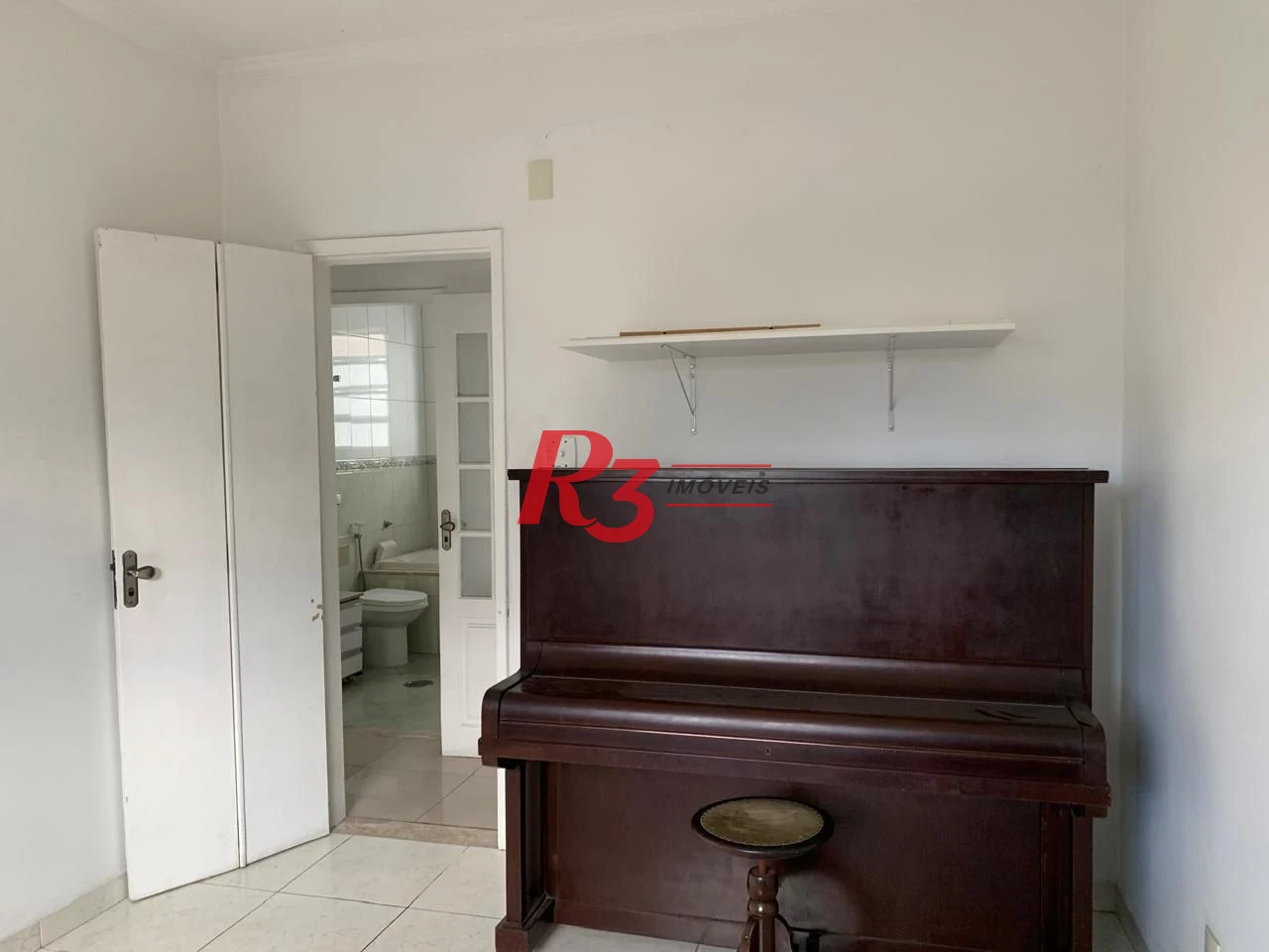 Apartamento com 3 dormitórios à venda, 97 m² por R$ 550.000,00 - Gonzaga - Santos/SP