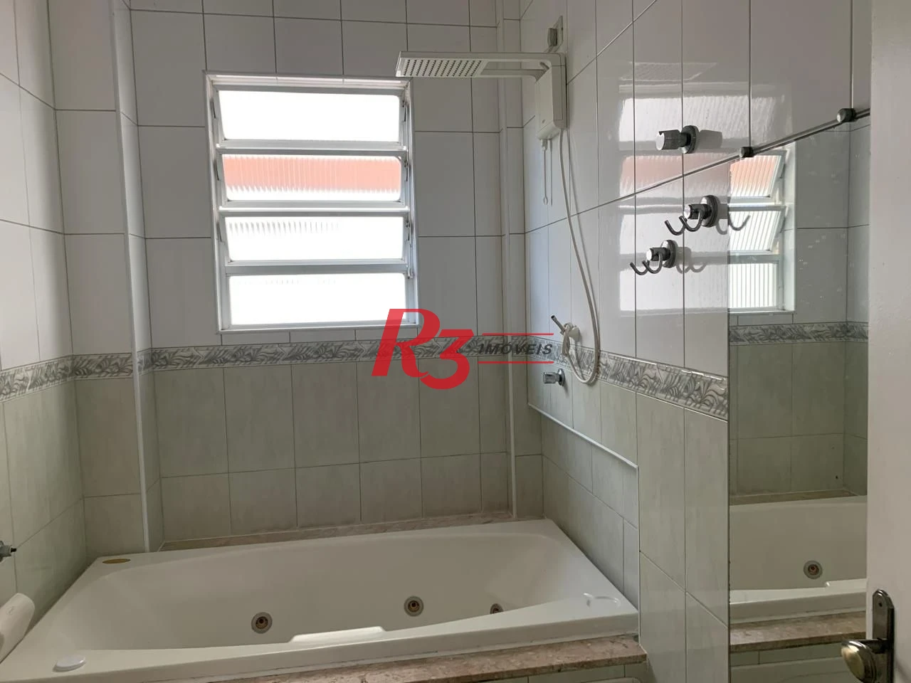 Apartamento com 3 dormitórios à venda, 97 m² por R$ 550.000,00 - Gonzaga - Santos/SP