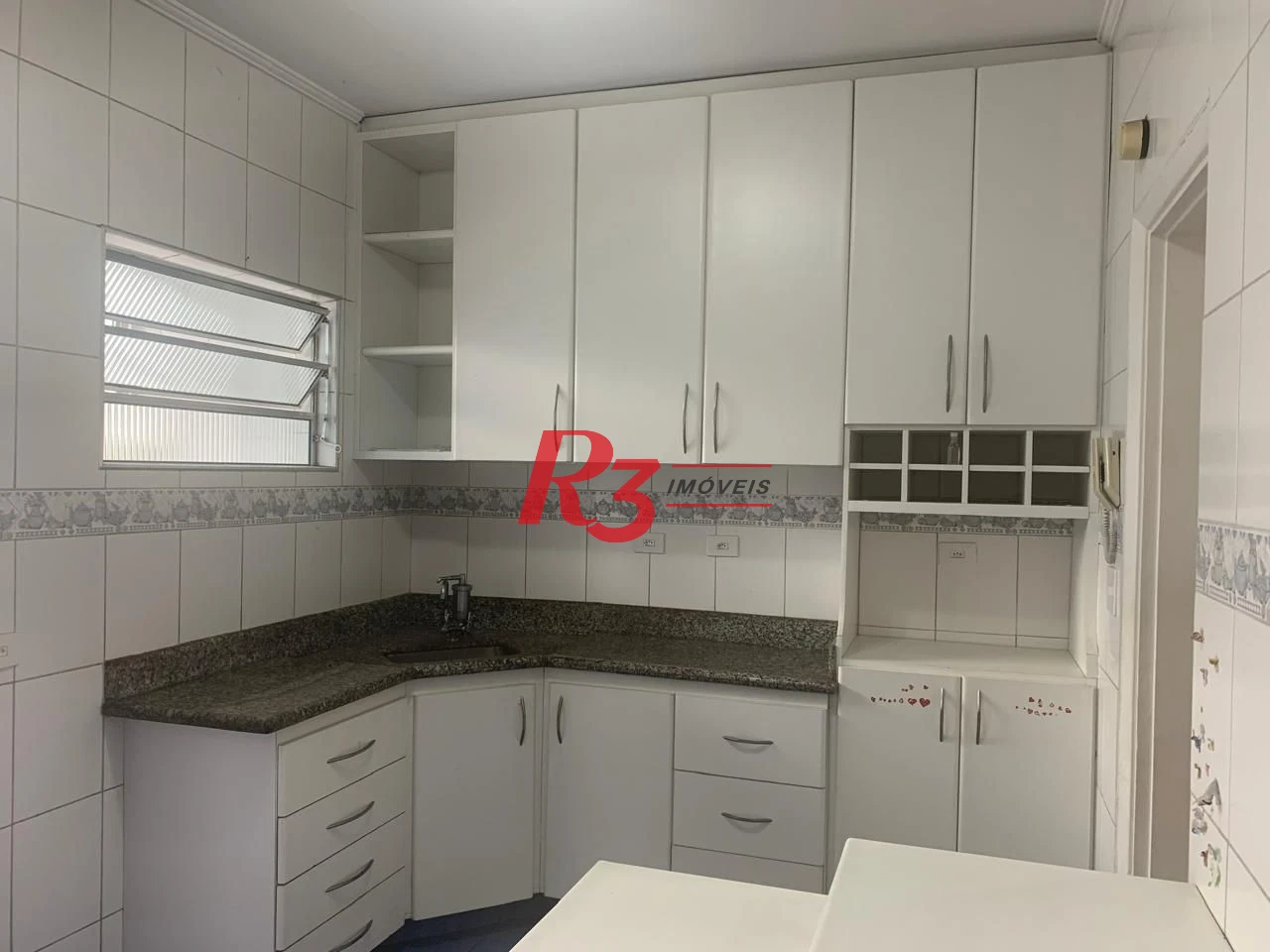 Apartamento com 3 dormitórios à venda, 97 m² por R$ 550.000,00 - Gonzaga - Santos/SP