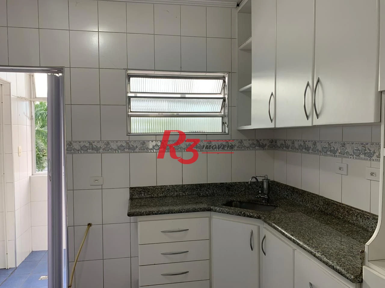 Apartamento com 3 dormitórios à venda, 97 m² por R$ 550.000,00 - Gonzaga - Santos/SP