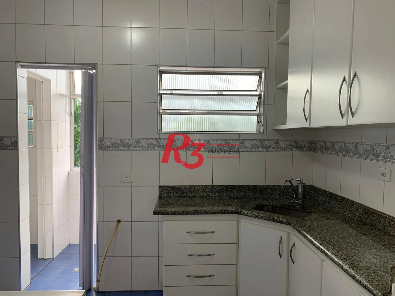 Apartamento com 3 dormitórios à venda, 97 m² por R$ 550.000,00 - Gonzaga - Santos/SP