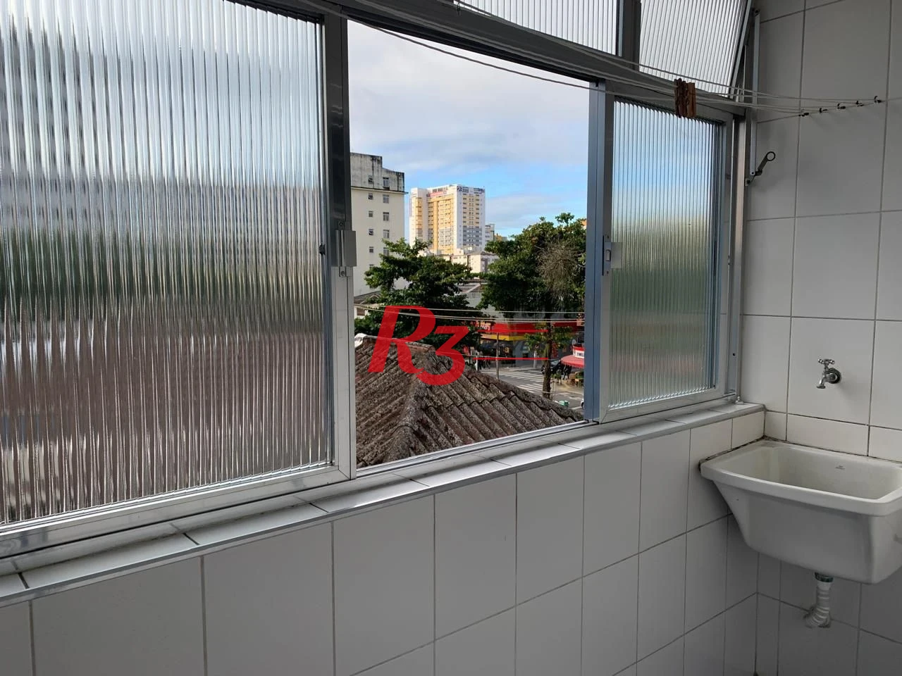 Apartamento com 3 dormitórios à venda, 97 m² por R$ 550.000,00 - Gonzaga - Santos/SP