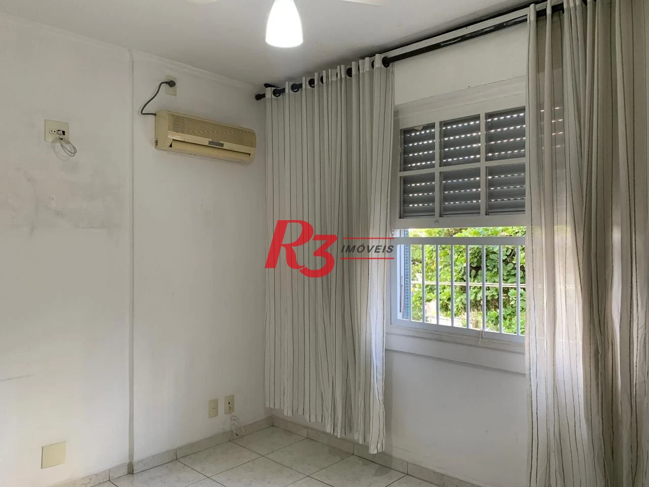 Apartamento com 3 dormitórios à venda, 97 m² por R$ 550.000,00 - Gonzaga - Santos/SP