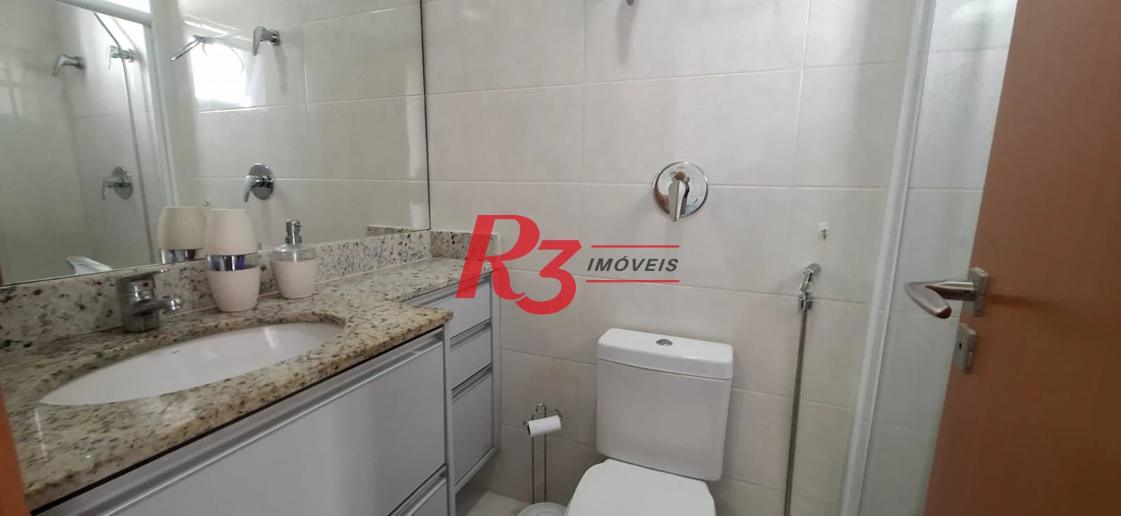 Apartamento com 2 dormitórios à venda, 72 m² por R$ 960.000,00 - Embaré - Santos/SP
