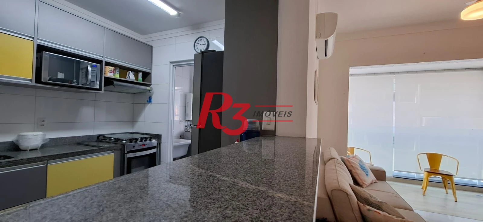 Apartamento com 2 dormitórios à venda, 72 m² por R$ 960.000,00 - Embaré - Santos/SP