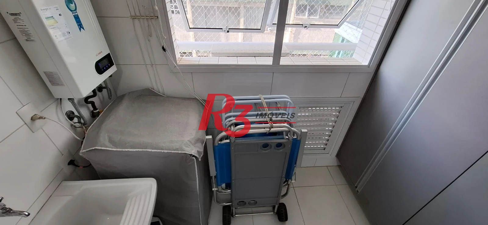 Apartamento com 2 dormitórios à venda, 72 m² por R$ 960.000,00 - Embaré - Santos/SP