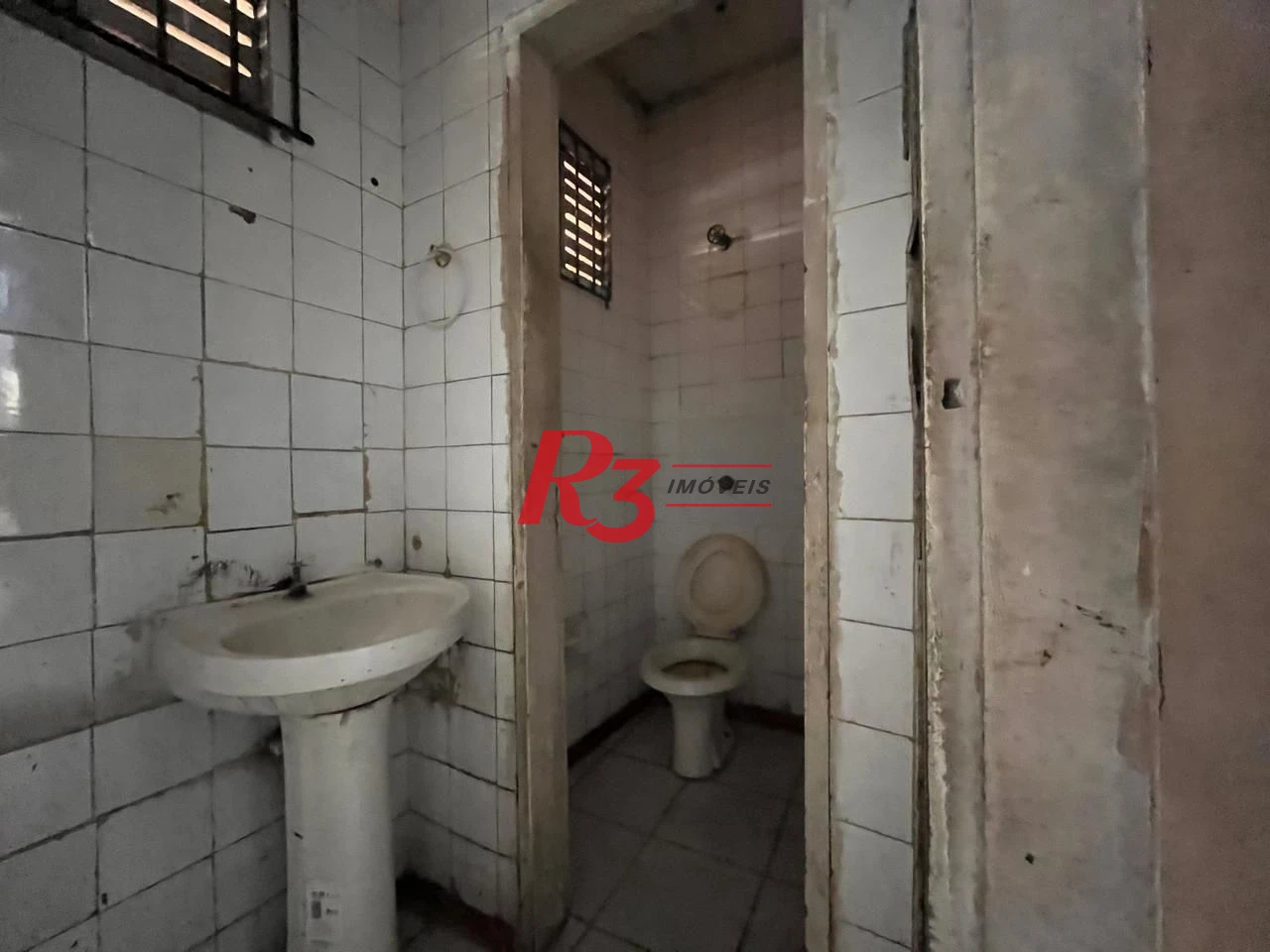 Loja para Locação com Visibilidade Máxima - Ideal para Diversos Segmentos!