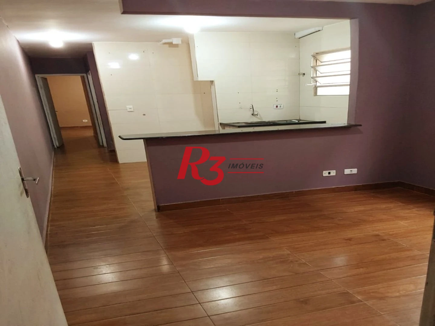 Apartamento com 2 dormitórios à venda, 50 m² por R$ 300.000,00 - Encruzilhada - Santos/SP