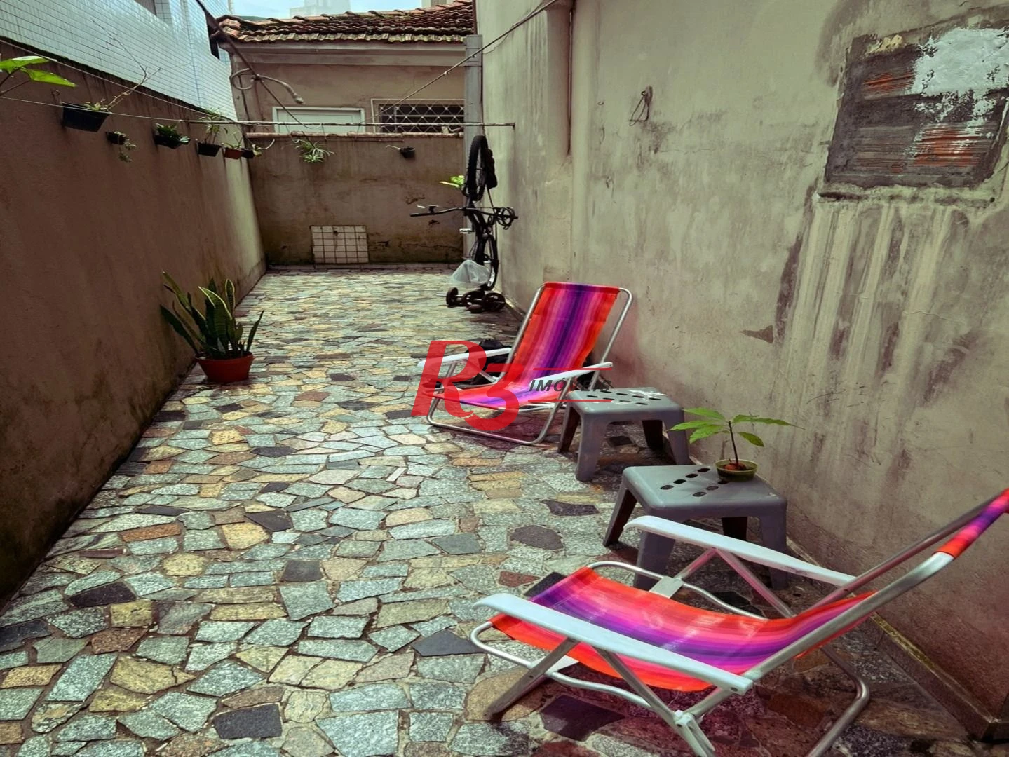 Apartamento com 2 dormitórios à venda, 68 m² por R$ 380.000,00 - Embaré - Santos/SP