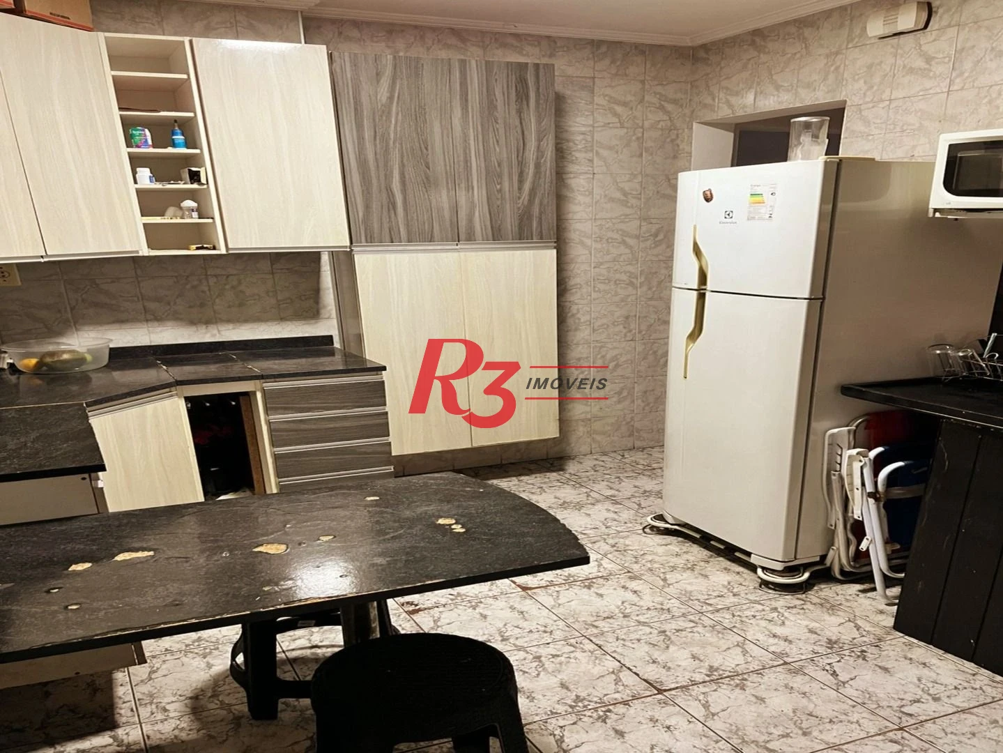 Apartamento com 2 dormitórios à venda, 68 m² por R$ 380.000,00 - Embaré - Santos/SP