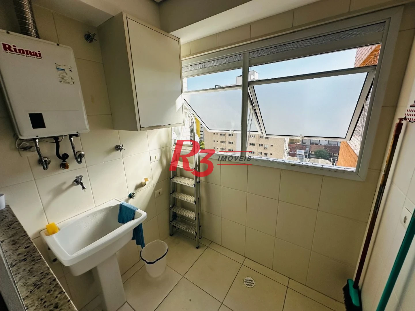 Apartamento com 2 dormitórios para alugar, 84 m² por R$ 6.000,00/mês - Boqueirão - Santos/SP