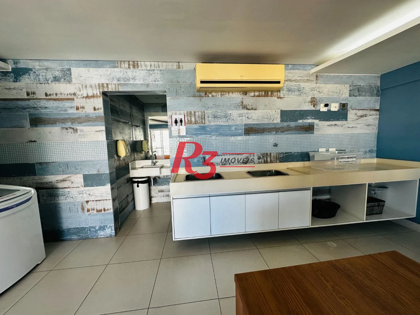 Apartamento com 2 dormitórios para alugar, 84 m² por R$ 6.000,00/mês - Boqueirão - Santos/SP